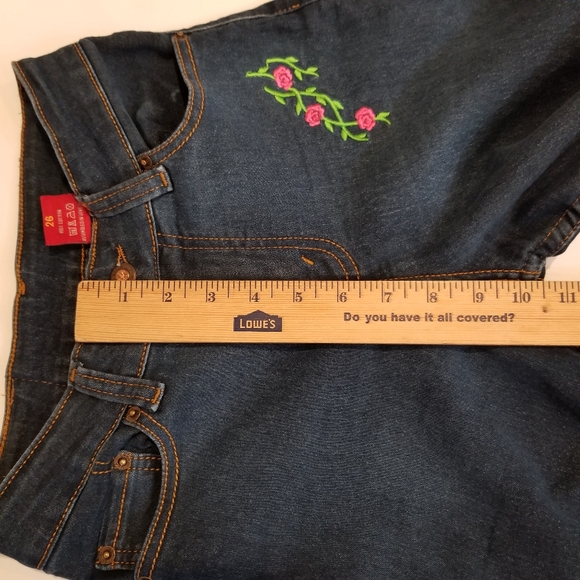 USA Jeans Women's 26 Dark Wash Embroidered Florals Crop Cuffs Stretch 5 Pocket - Picture 7 of 9